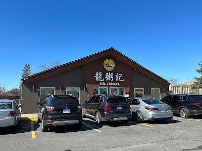 Exterior of a chinese restaurant plus its parking lot filled with cars in Yongehurst, Richmond Hill, Ontario